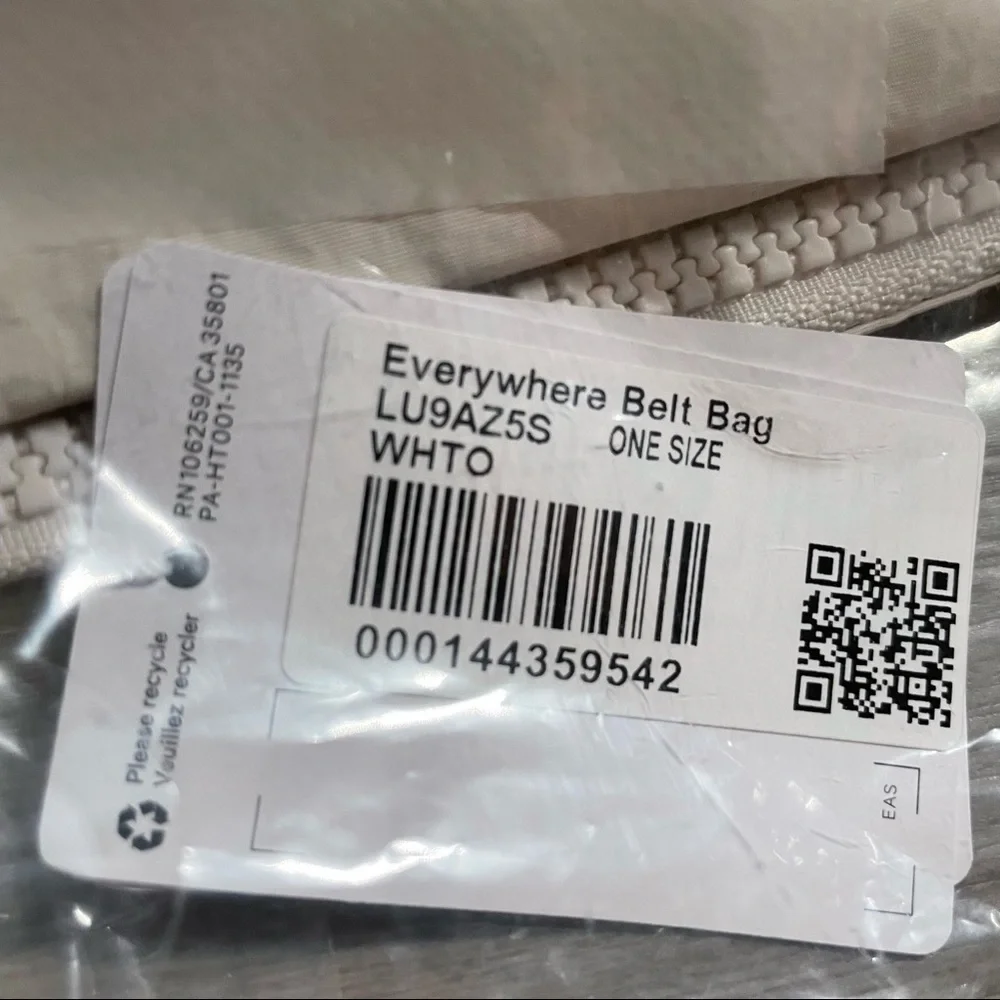 Lululemon Everywhere Belt Bag NWT - Picture 10 of 10